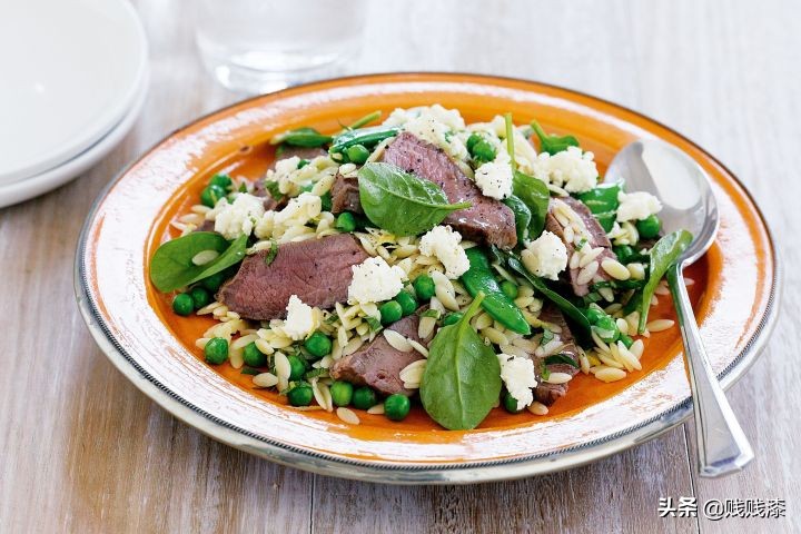 西餐常用的香料百里香是什么味道,西餐中经常用到的香草如何搭配