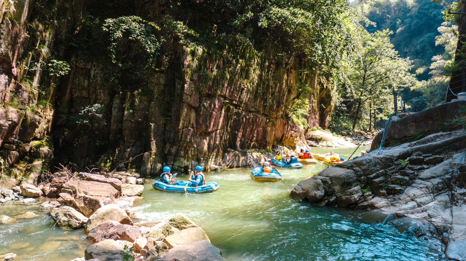 浙江小众漂流地--安吉仙龙峡:竹海水世界中峡谷漂流3km
