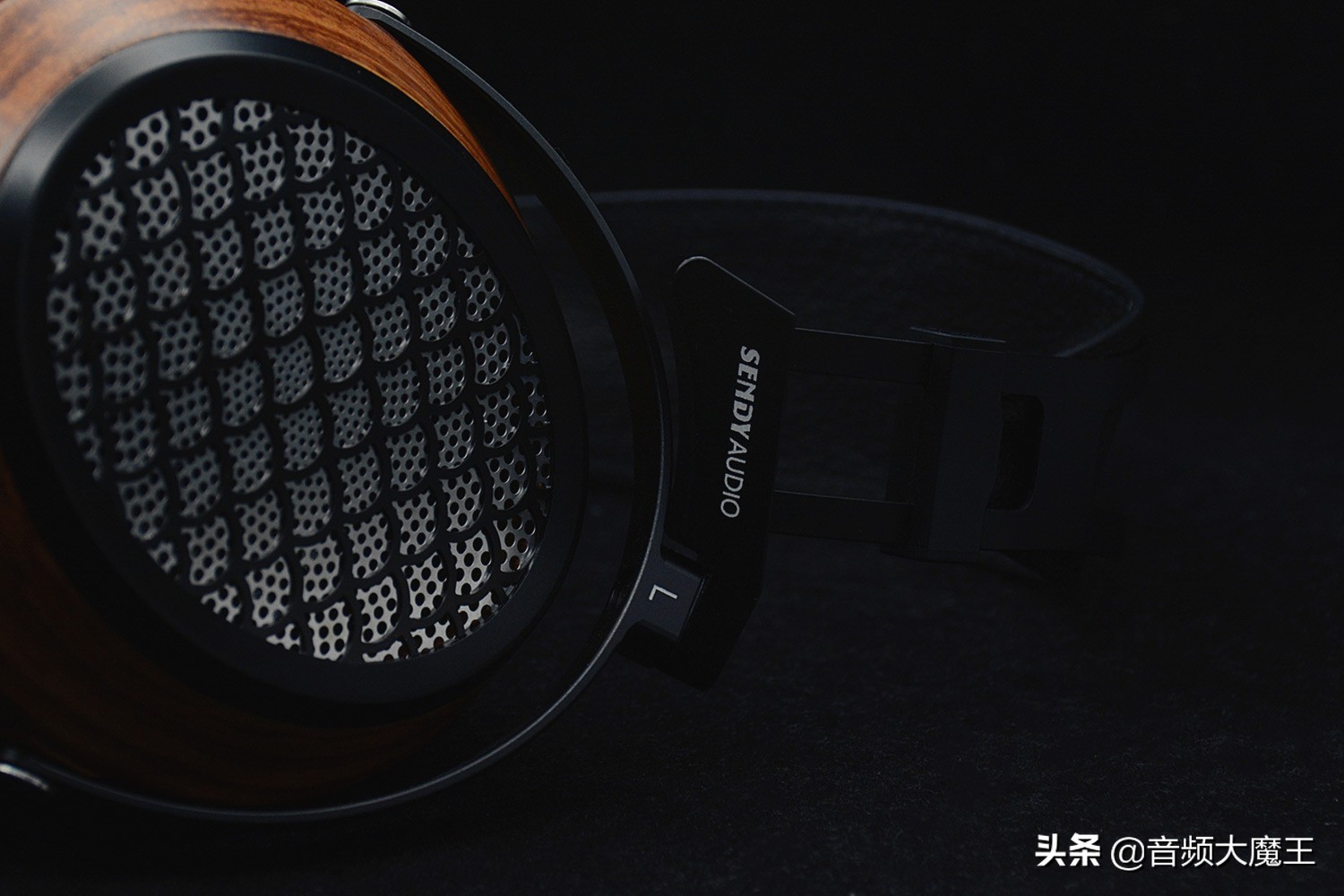 sendyaudio2018款,黑美人aiya耳机评测