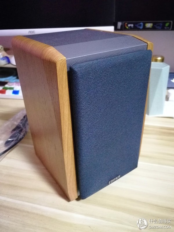 漫步者r1000tc北美版音频线,漫步者R1000TC北美版音箱