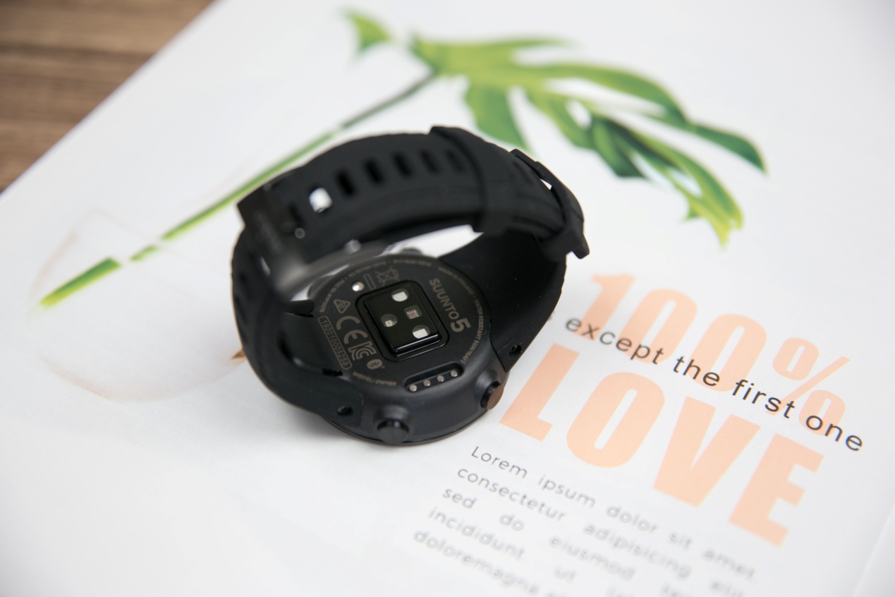 颂拓suunto3fitness智能手表功能,颂拓5专业智能腕表评测