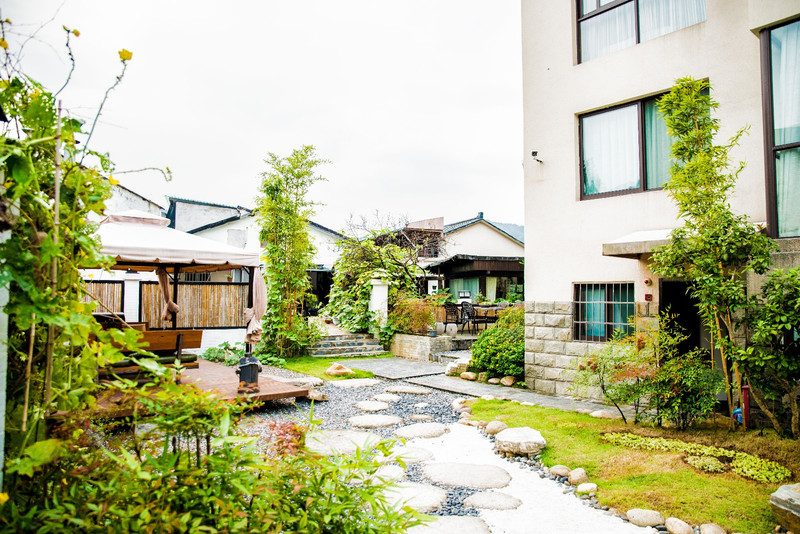 住进三口之家,住进这家避暑酒店赏绝美自然风光