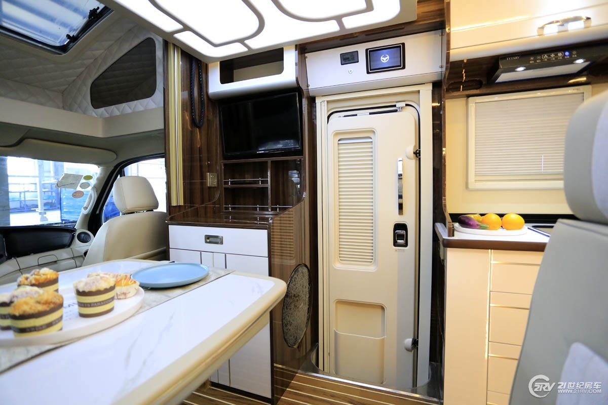 自行式房车c型空调每天要多少电,空调开一晚上耗电测评