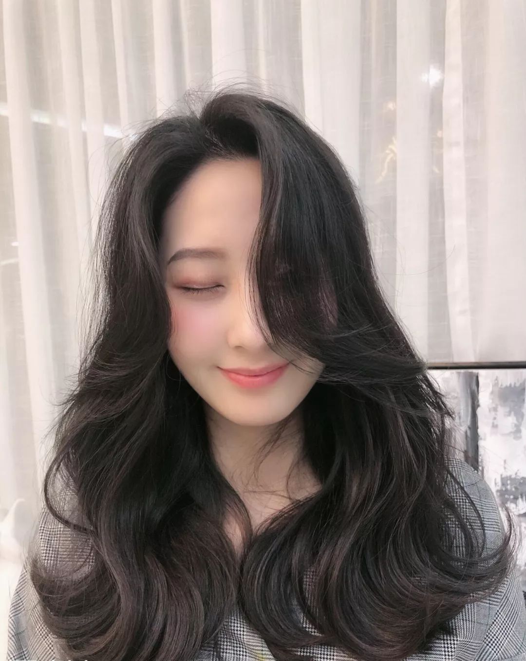 脸大怎么弄发型显脸小,个子矮脸大什么发型好看