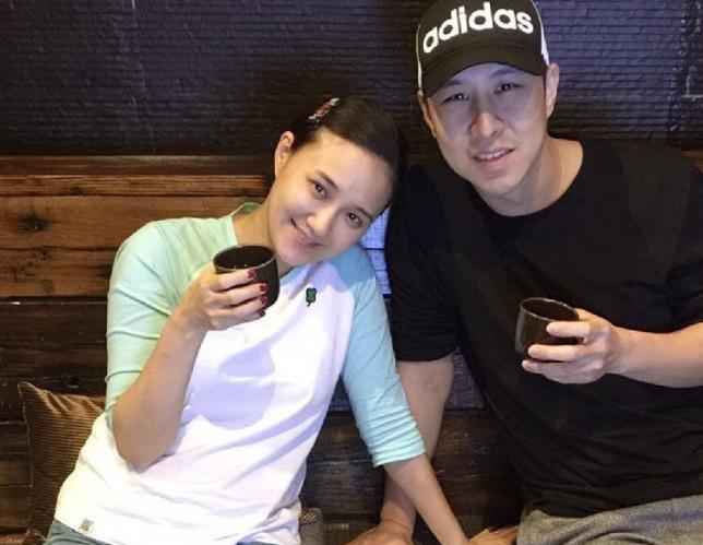 何妤玟：路人粉丝成老公，做缩阴手术被骂，如今离婚同居做朋友