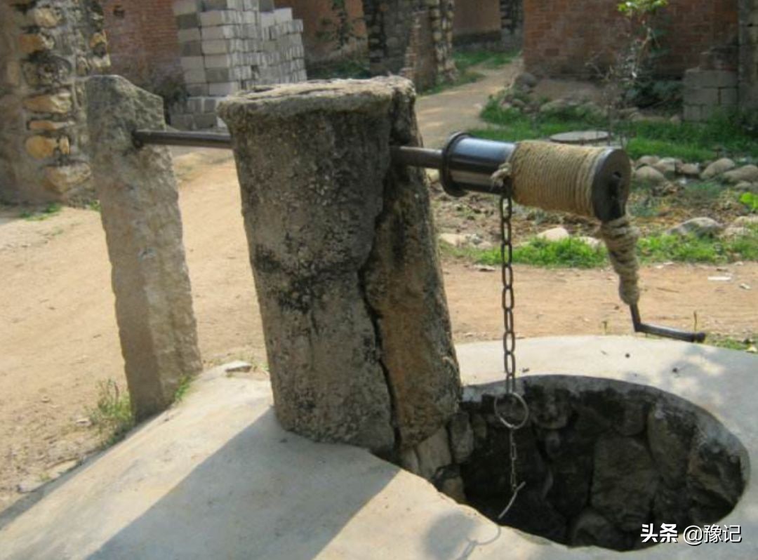 重温30年的农村生活看了不许流泪,40年前的农村就是这个样子