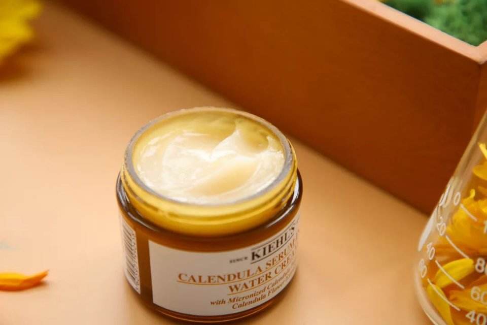 科颜氏爆水霜功效,科颜氏爆水霜和高保湿霜