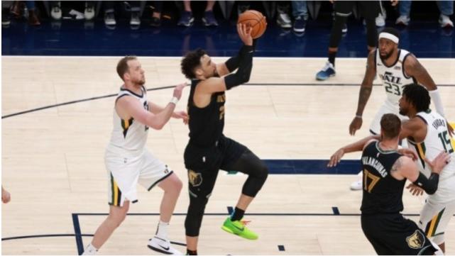 篮球比赛蓝色算是浅色吗,篮球比赛用什么颜色的球