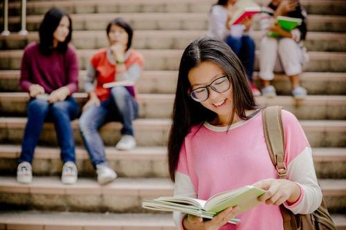 高中孩子叛逆晚归怎么办,青春期女孩叛逆家长该怎样做