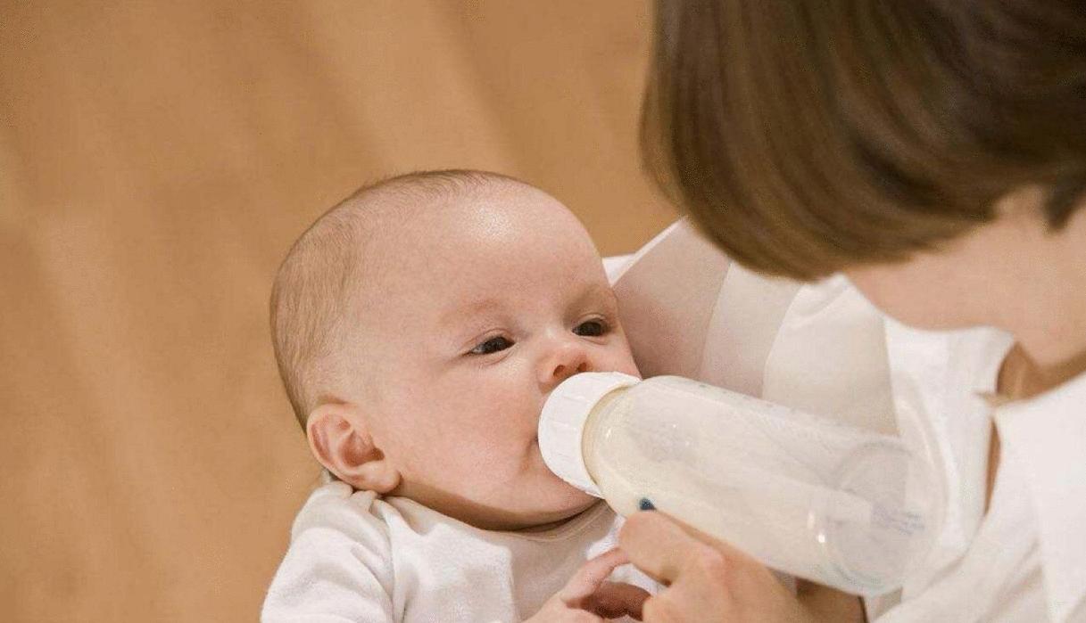 宝宝对奶粉过敏的皮肤症状有哪些,宝宝对奶粉过敏反应