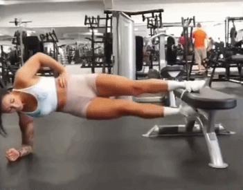 大腿内侧松弛怎么变紧致,大腿内侧怎么拉伸内收肌