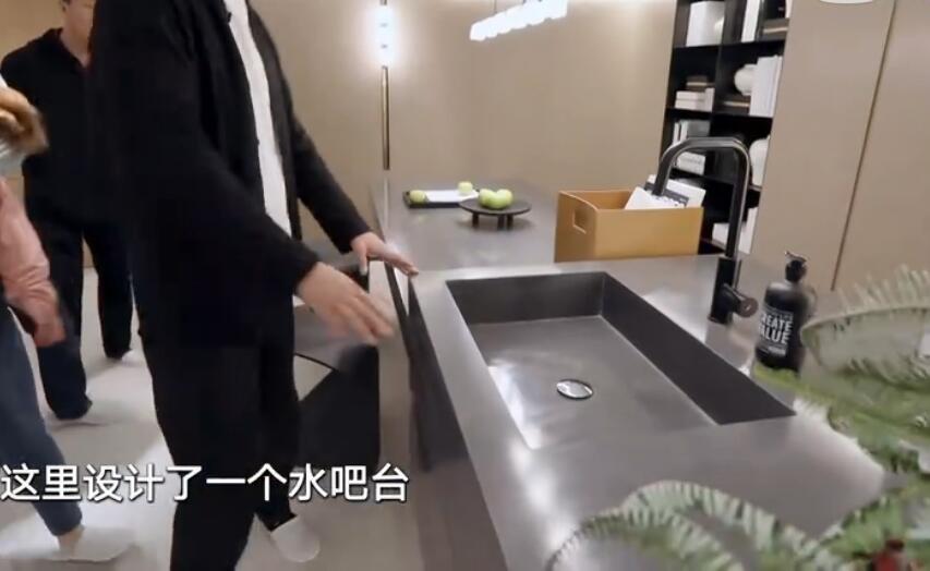 梦想改造家毫无隐私的千万洋房,仓库改造花园别墅