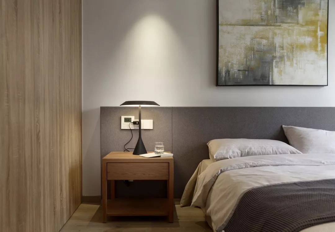 装修室内木门怎么选,木塑门和实木门价格对比