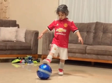 伊朗足球天才儿童,伊朗6岁儿童练出8块腹肌