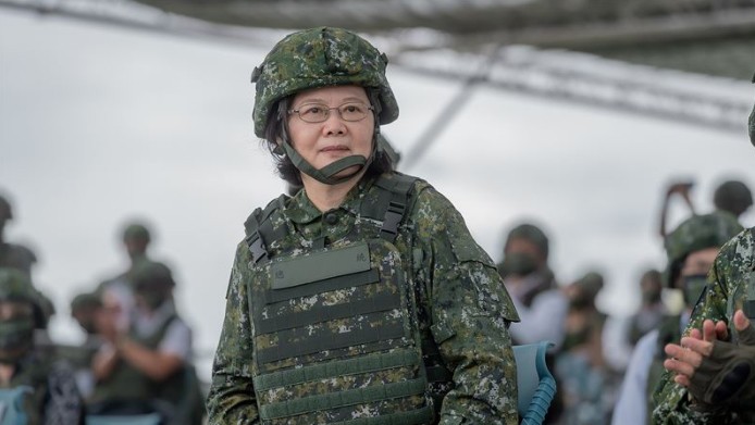 沙漠靶场增新靶标，对美警告意味浓厚，“*独台**”再无挣扎空间