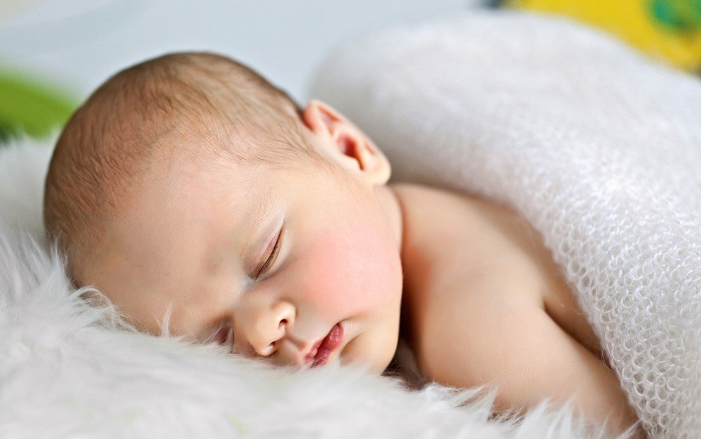 宝宝依赖奶瓶怎么处理,宝宝依赖妈妈喂奶怎么解决