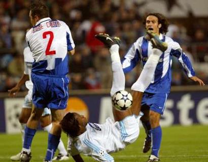 穆里尼奥三大杯创造纪录,穆里尼奥带领波尔图夺欧冠历程