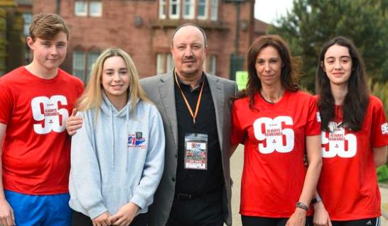 贝尼特斯趣闻二三事：把屁屁给我？不，她想要的是三明治