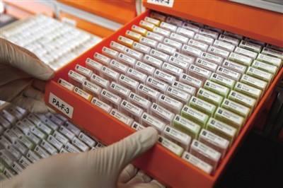 辟谣医生手术时捶打患者,辟谣手术