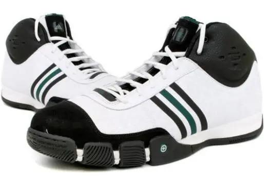 狼王加内特穿过的球鞋,球鞋加内特