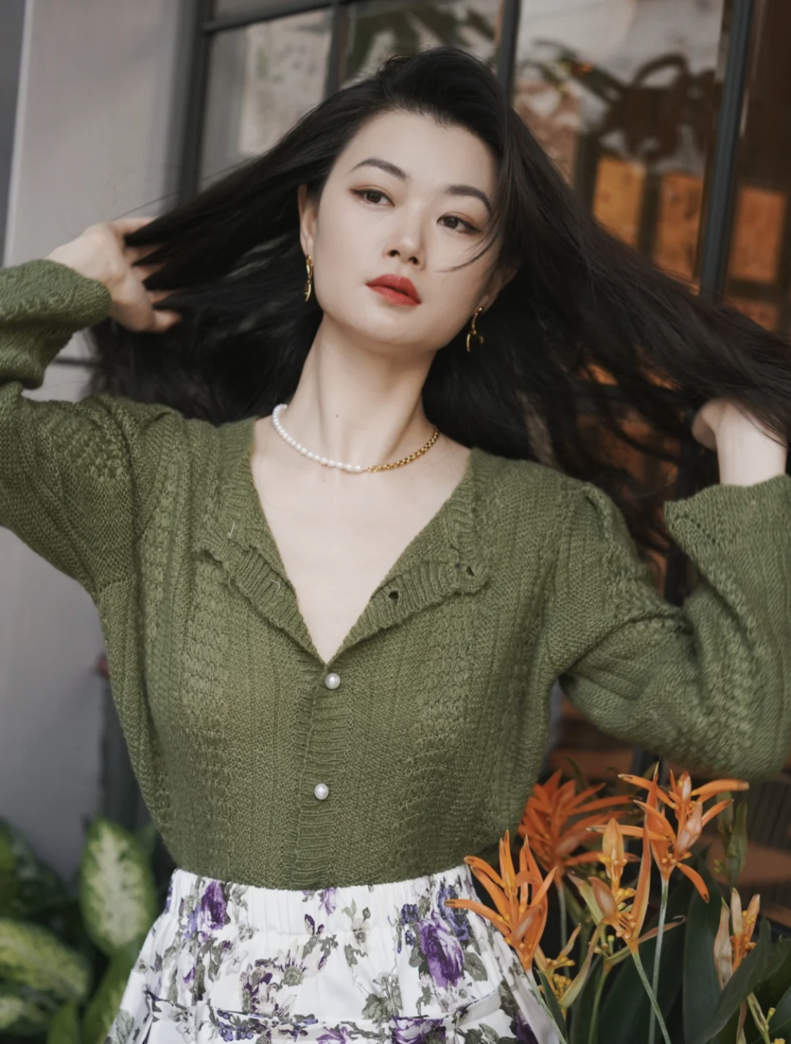 菱形方脸女生适合中分,适合方脸女生的千禧风