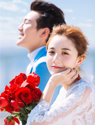 浪漫温馨的夫妻小笑话之狗粮为什么这么香？