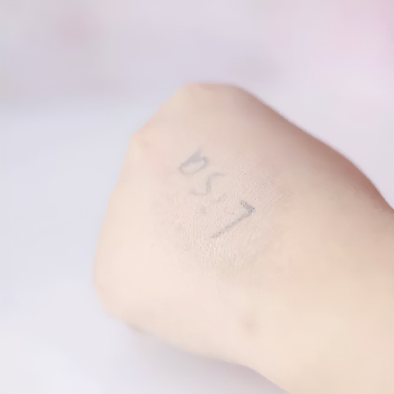 好用的气垫保湿不卡粉推荐,韩国好用气垫推荐干皮