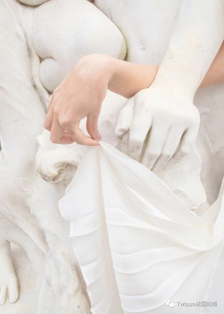 夏季棉麻,这些舒服的天然面料怎么穿才时髦?