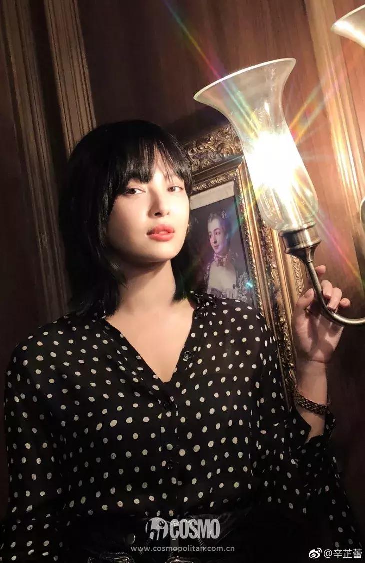 安妮半披发型,安妮新款短发发型