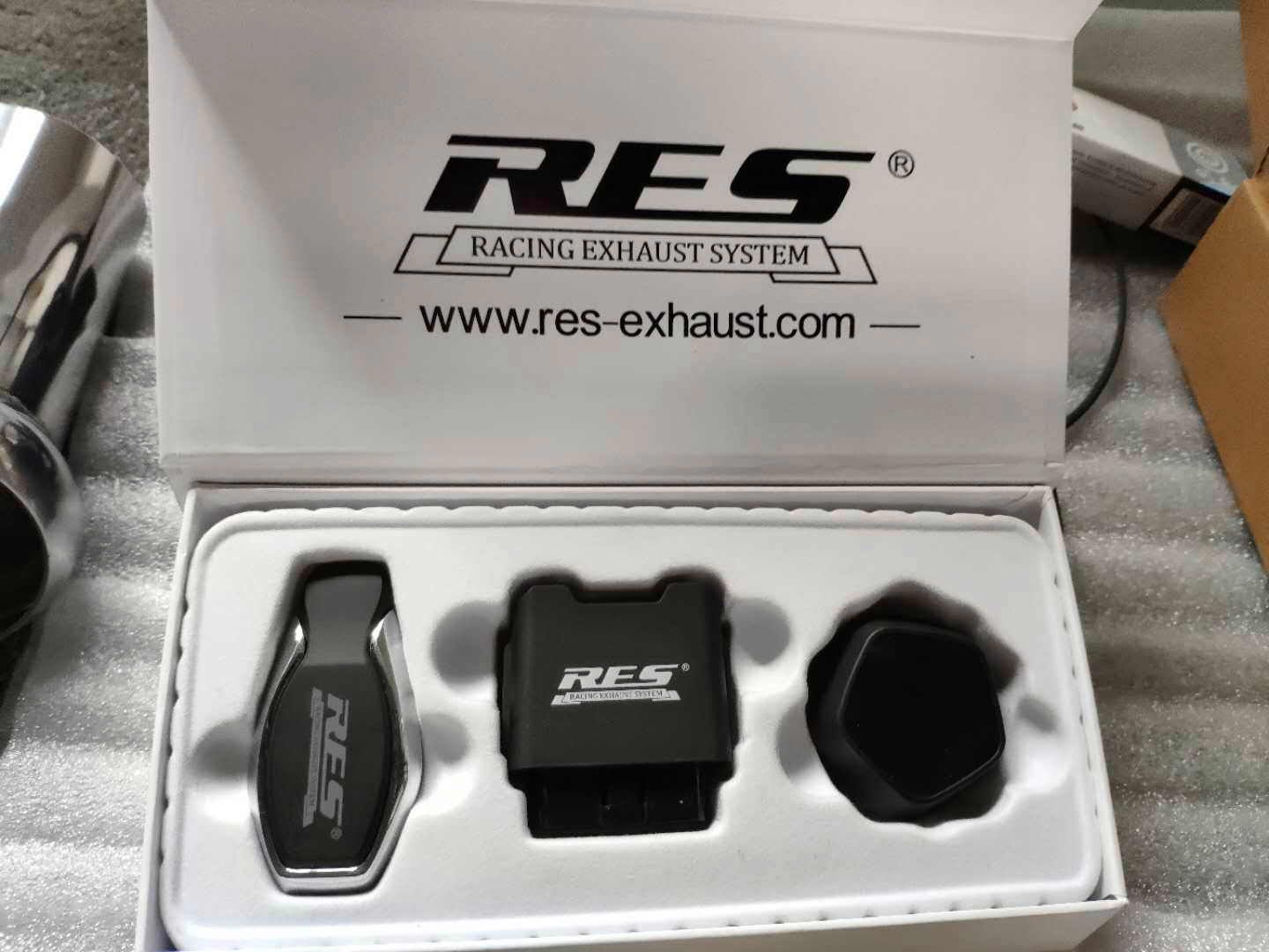 宝马325li曜夜版有排气声浪吗,20款宝马325li曜夜运动原厂排气