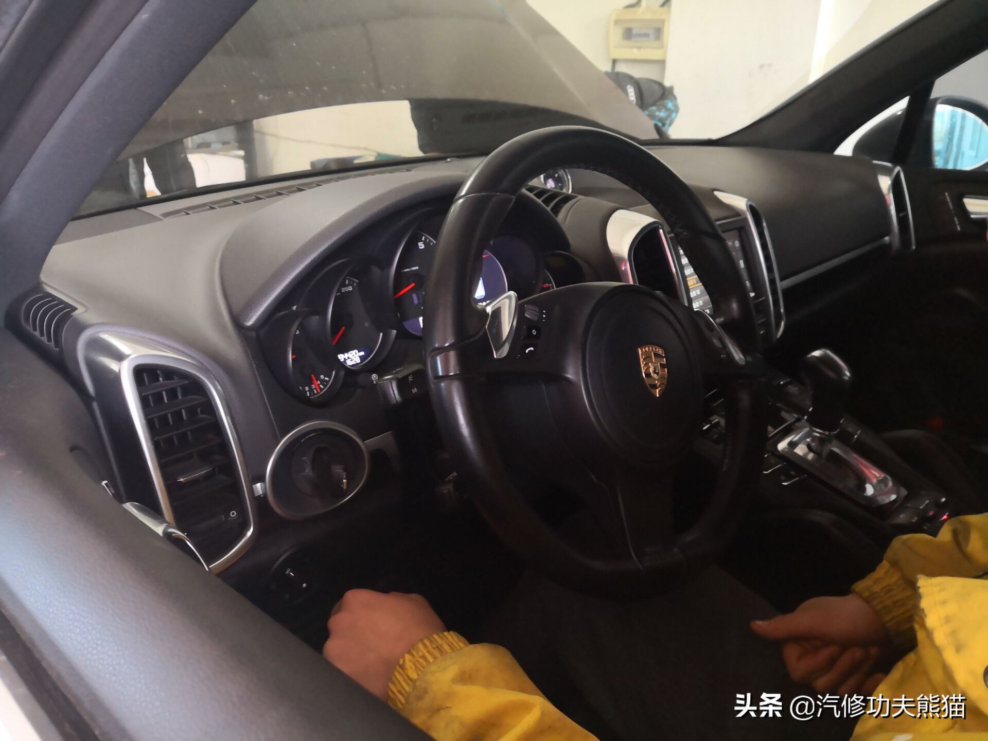 2020款保时捷卡宴s烧机油吗,保时捷卡宴免拆治理烧机油靠谱吗