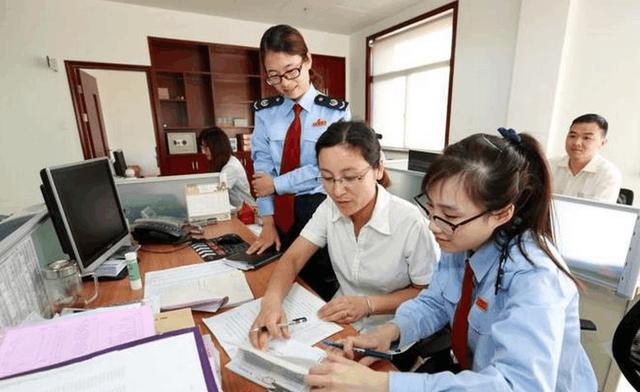 想要稳定的工作考研还是考公,想考上教师编