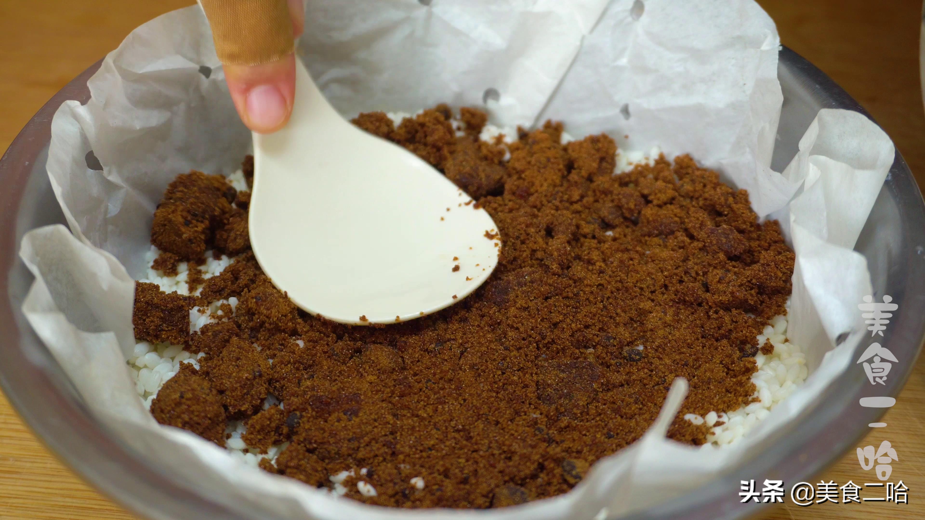 用电饭煲蒸咸糯米干饭怎么弄好吃,在家自己怎样蒸糯米糕