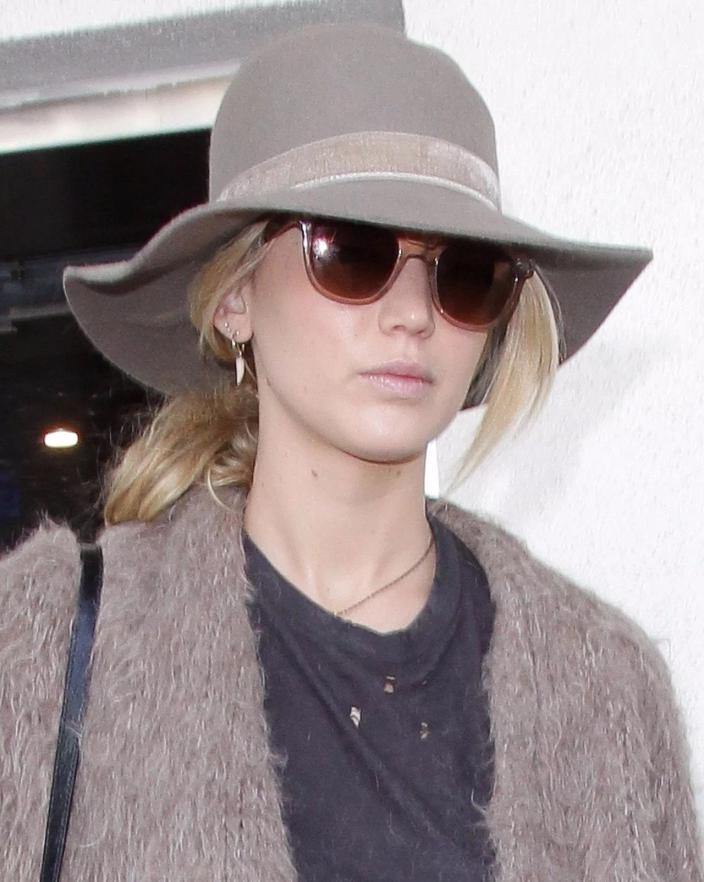 脸小适合戴哪种帽子好看,脸大的女生戴什么样帽子好看