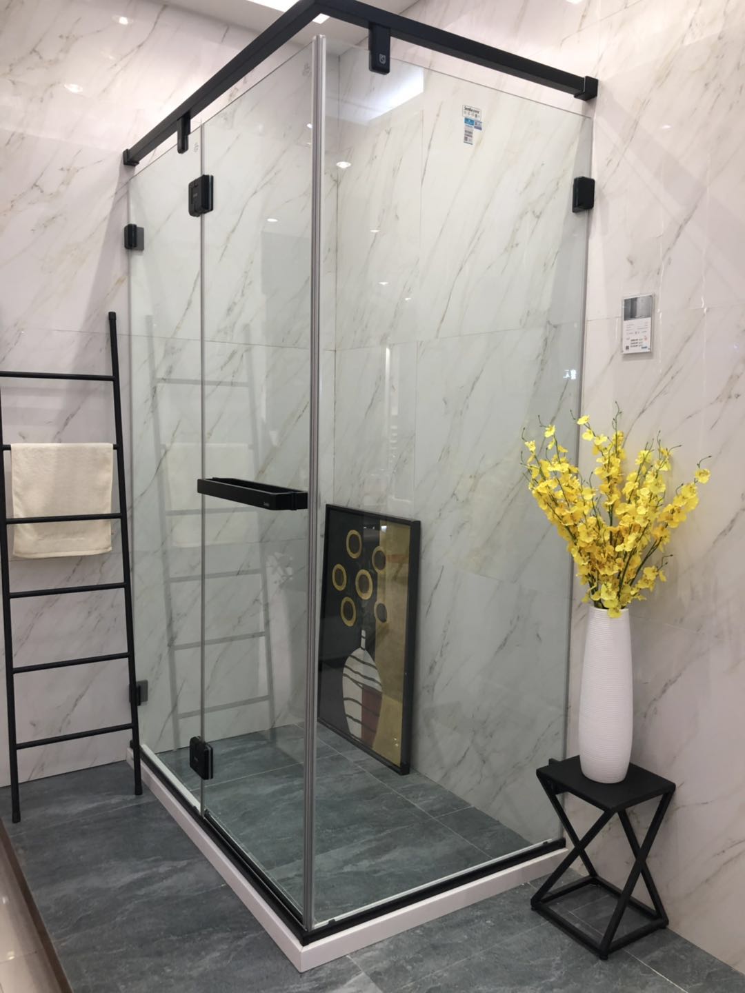 怎么选卫生间花洒马桶和浴柜,卫生间的马桶和淋浴柜怎么选