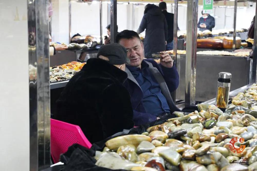 和田玉水中采直播,和田玉清水直播