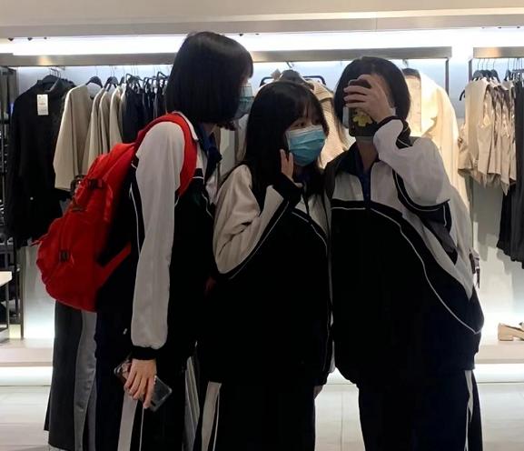 国外校服和中国校服的区别,中国的校服和韩国校服的差别