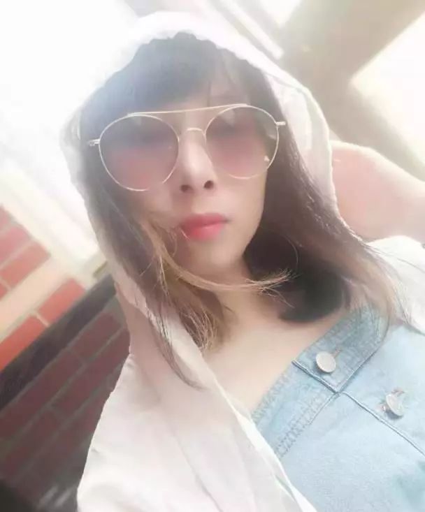 人美诗更美,当代才女有好诗,幽兰子诗集:已是秋心比月凉