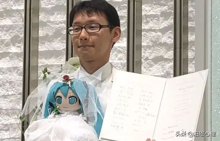 20元即可拥有“完美恋人”，这种“虚拟恋人”正沦为新型灰产