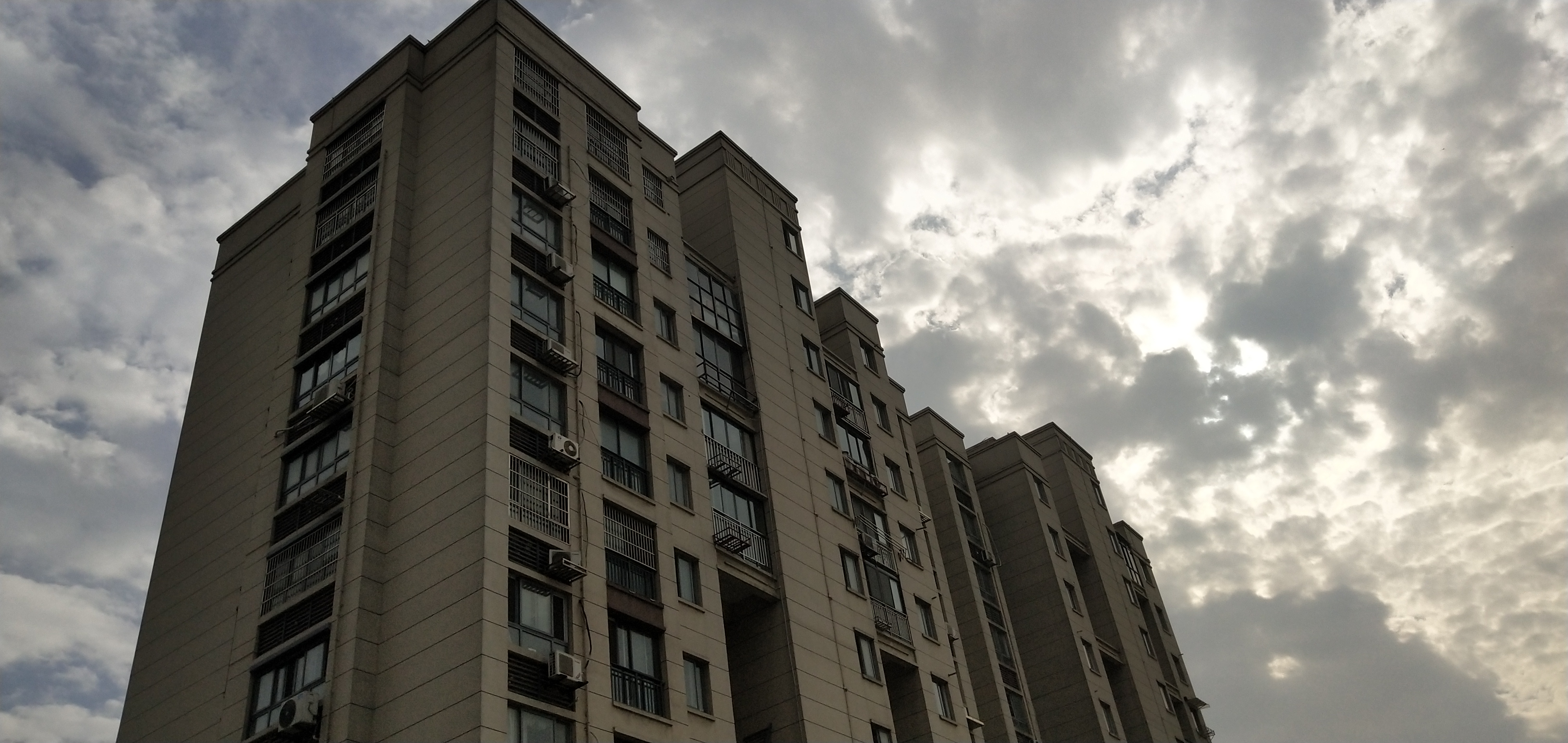 无锡藕塘房子值得买吗,在无锡2w块钱一平买哪个区的房好