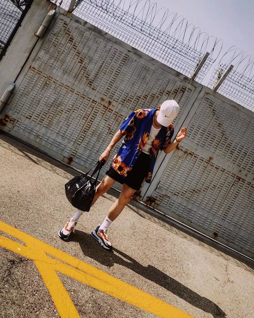 盘点白敬亭的私藏潮鞋,白敬亭收藏鞋子搞笑视频