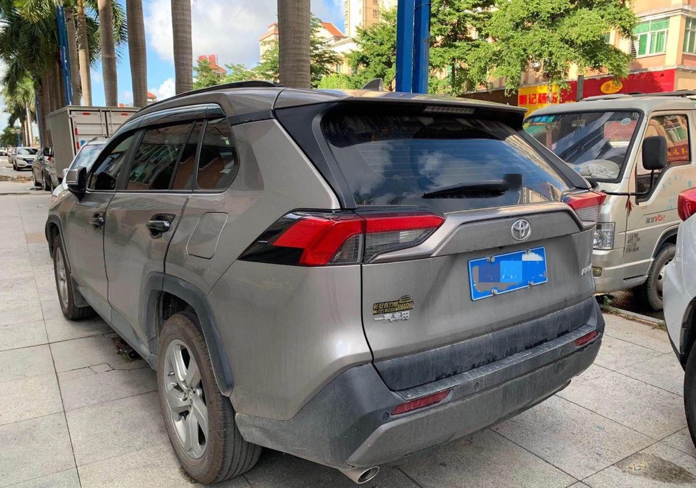 今天愚人节，我交荣放作业