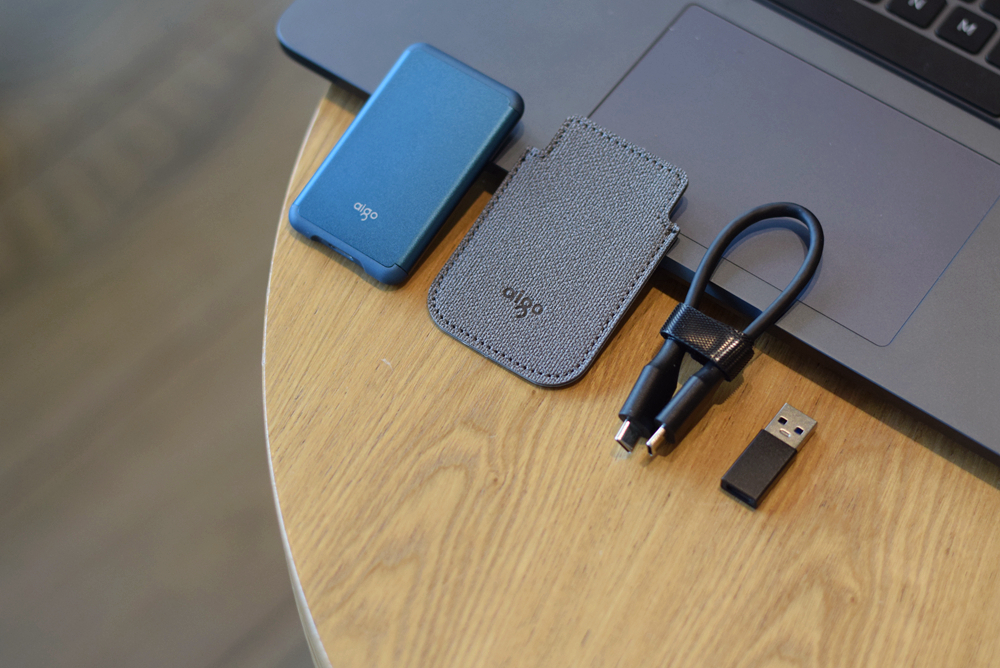 固态硬盘只有几kb,固态硬盘读取速度只有十几m