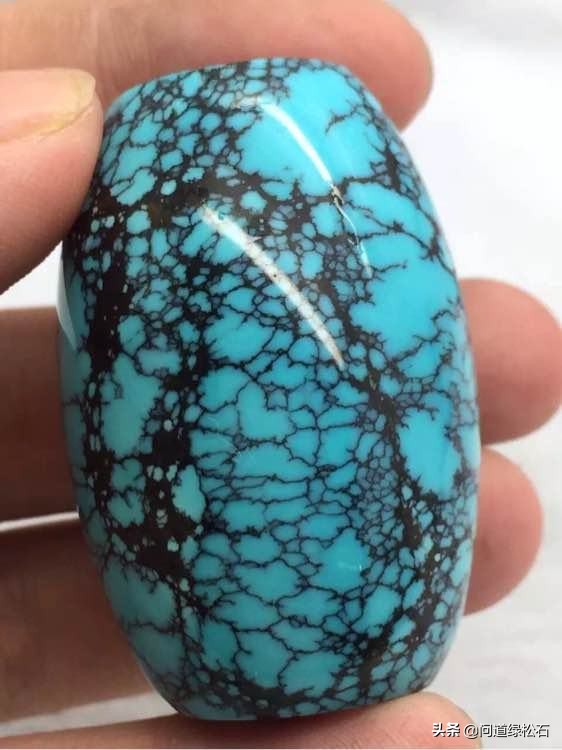 绿松石内部冰裂,绿松石盘着就出现冰裂