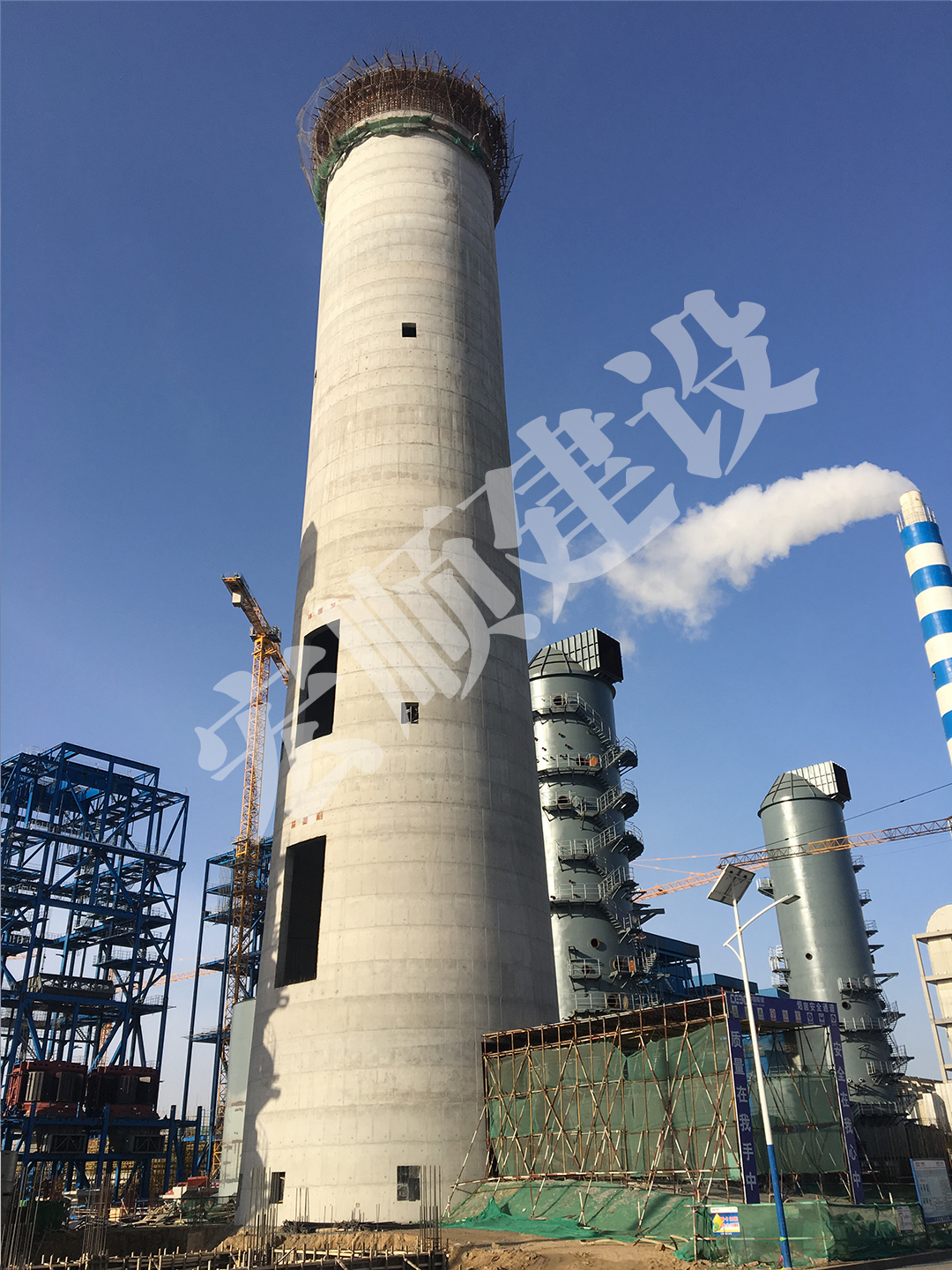 方形烟囱新建工程,100米烟囱新建施工公司