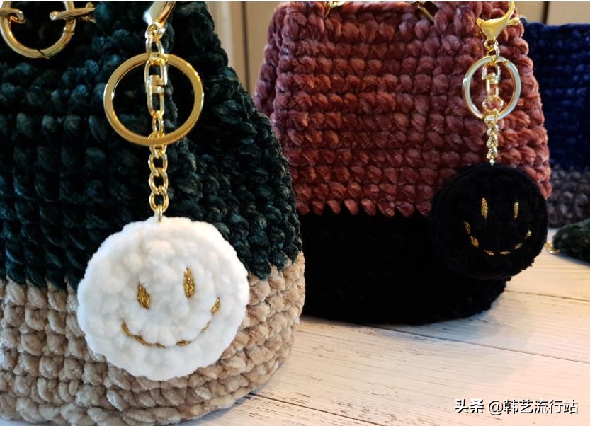 漂亮的钩针饰品,钩针小饰品教程图解