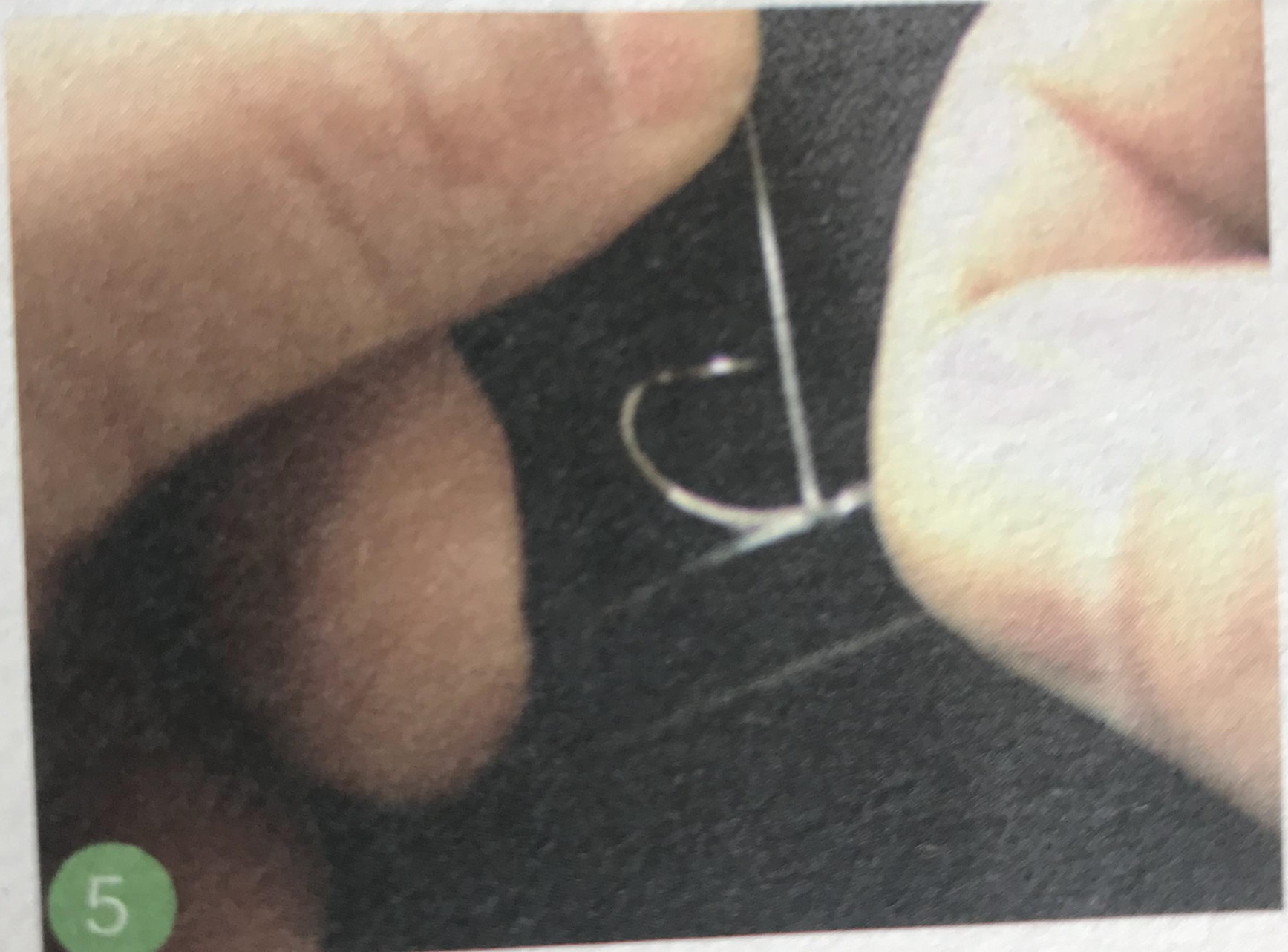 钓鱼绑钩方法教程图解,如何绑鱼钩鱼线打结方法图解