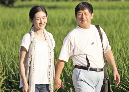 谢娜家庭背后的心酸,父母眼里的黄晓明