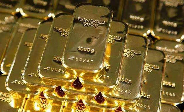 国际金价暴跌适合买吗,现在黄金最新的走势分析和操作