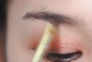 炉火纯青眼妆怎么画才好看,怎么画高级感的妆容眼妆才不晕妆